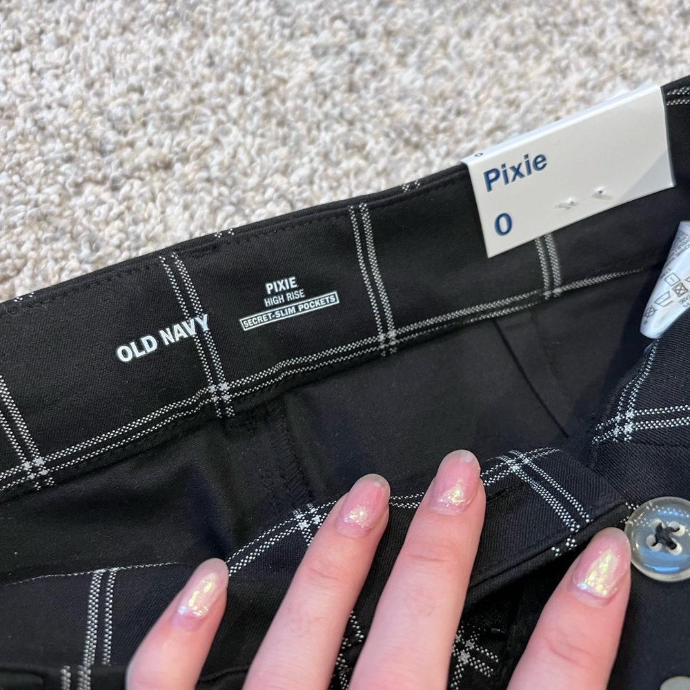 new with tags old navy pixie pants!